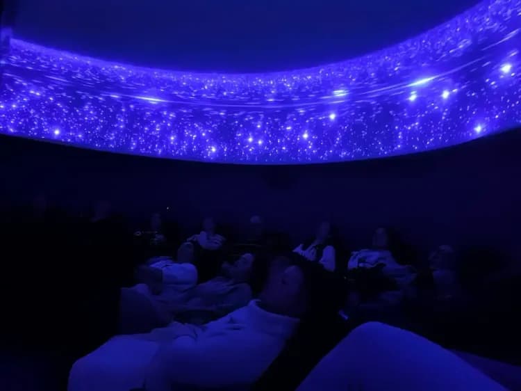 Kosmiczne Walentynki - Miss God Koncert w Planetarium