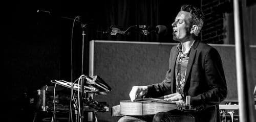 Blues Fama Andrea De Luca z zespołem